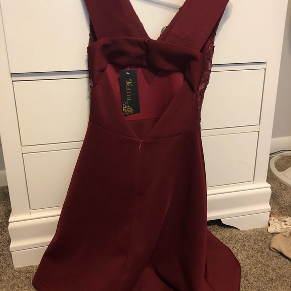 Dress - Picture 2 of 2